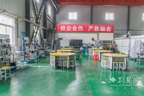 建設(shè) 校中廠 ,這個(gè)專(zhuān)業(yè) 造 就時(shí)代機(jī)電技術(shù)