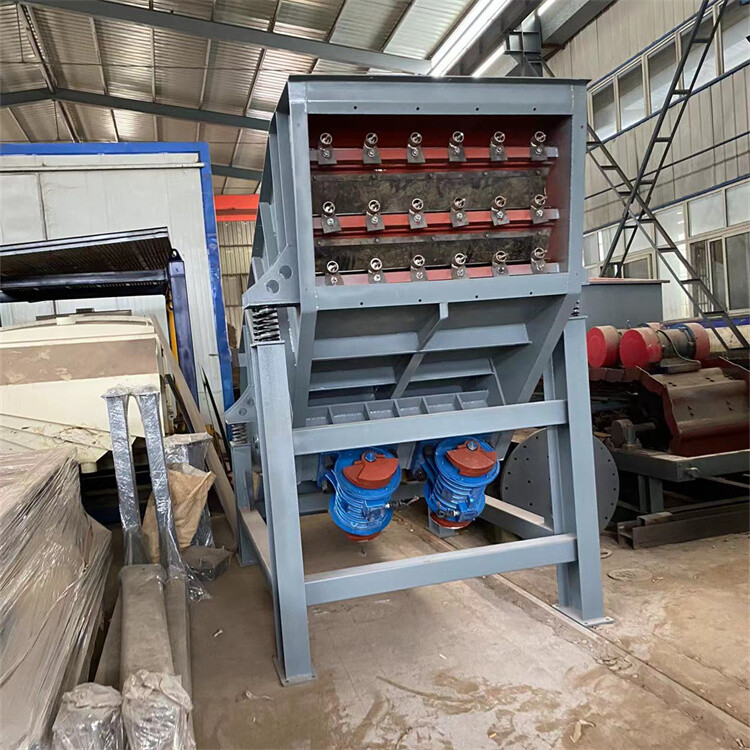 耐火材料篩分設(shè)備電動(dòng)型概率篩直線振動(dòng)篩制造