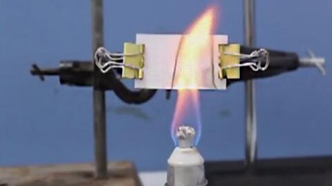 中國(guó)造&ldquo;最強(qiáng)墻紙&rdquo;,一遇火災(zāi)兩秒就報(bào)警,還耐火燒